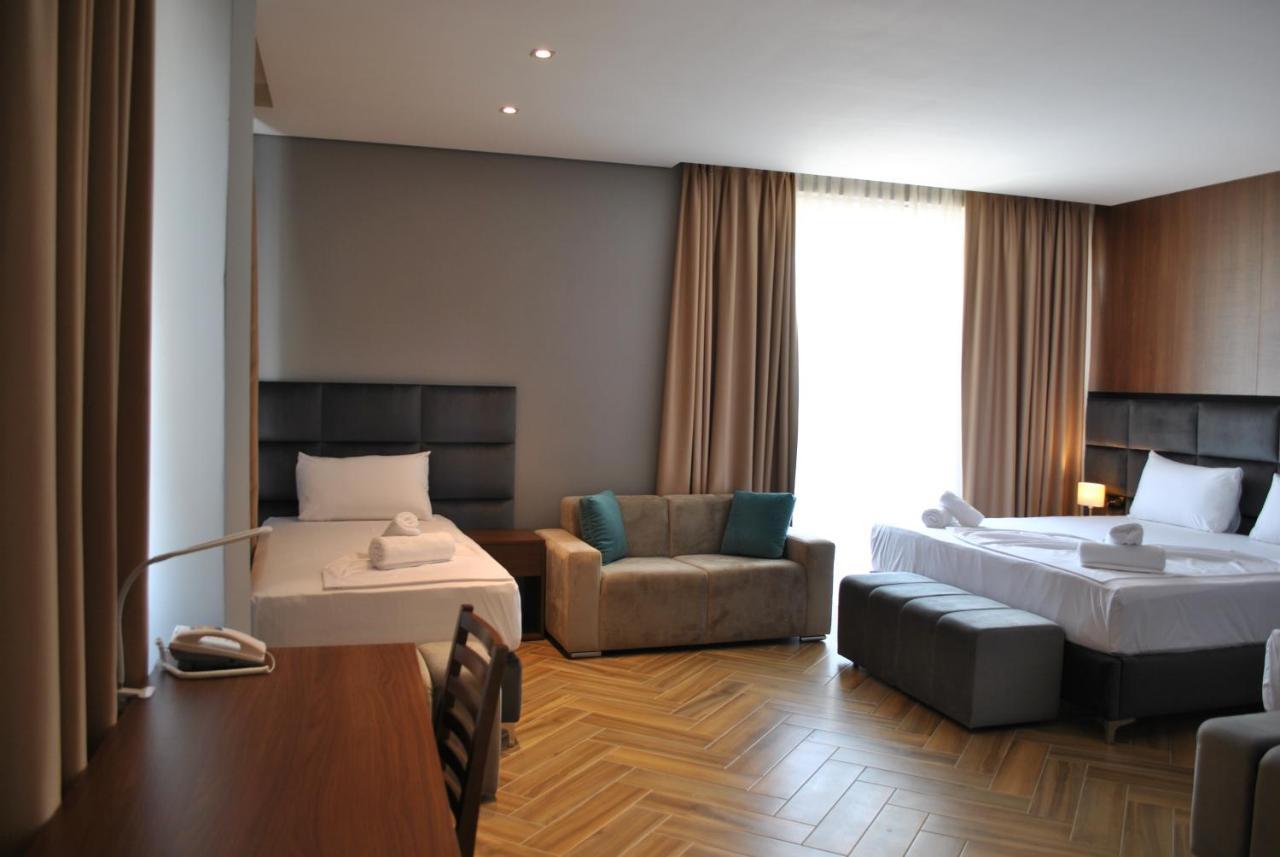 Twin Towers Hotel City & Beach Resort Shengjin Exterior photo