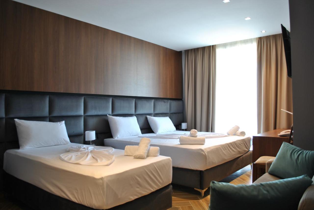Twin Towers Hotel City & Beach Resort Shengjin Exterior photo