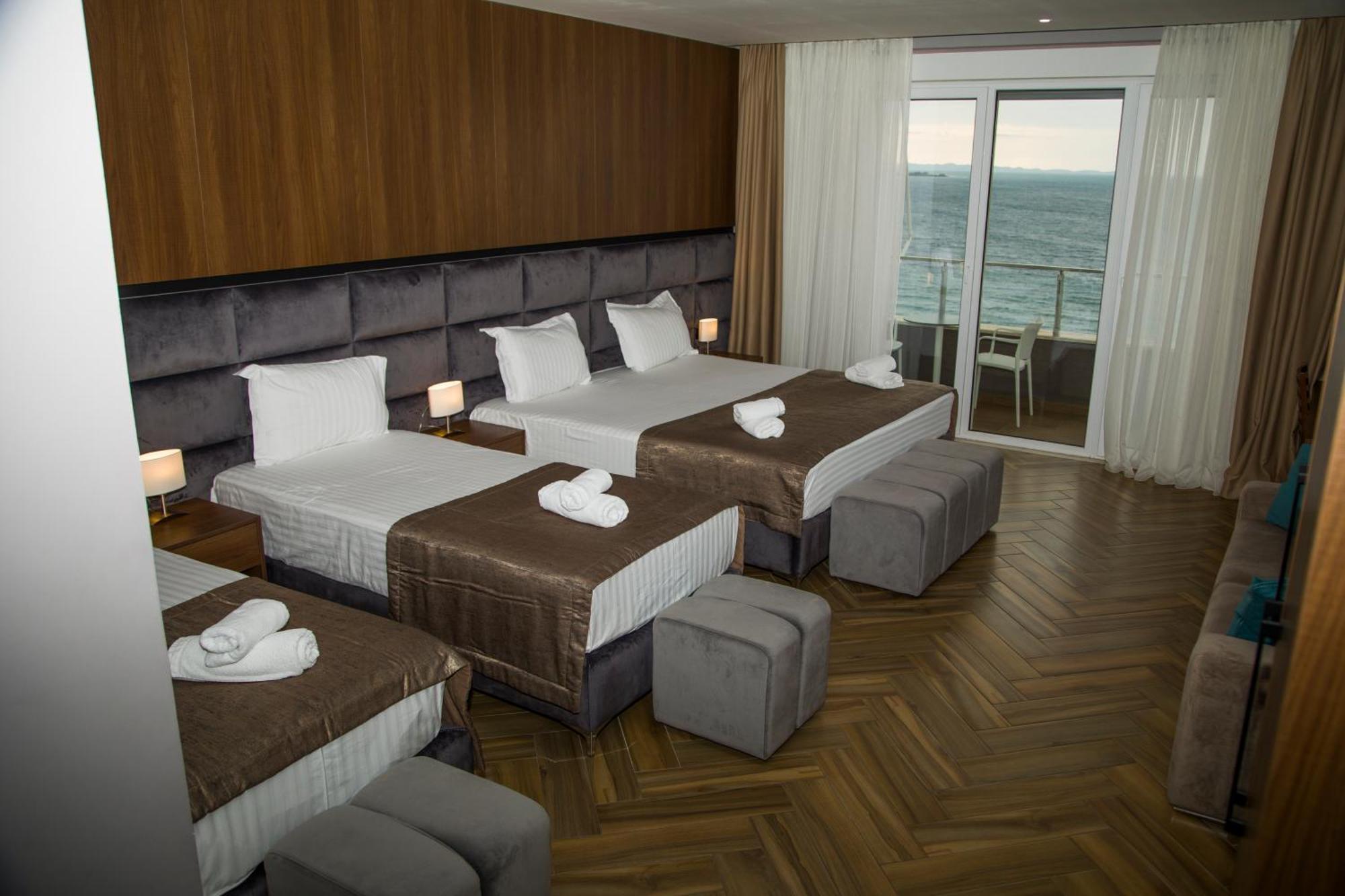 Twin Towers Hotel City & Beach Resort Shengjin Exterior photo