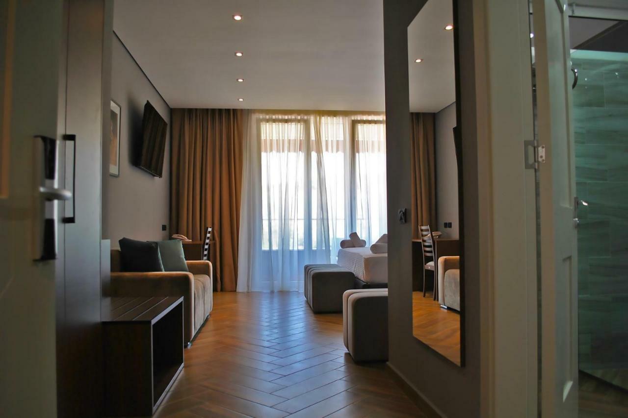 Twin Towers Hotel City & Beach Resort Shengjin Exterior photo