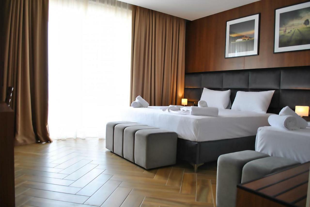 Twin Towers Hotel City & Beach Resort Shengjin Exterior photo