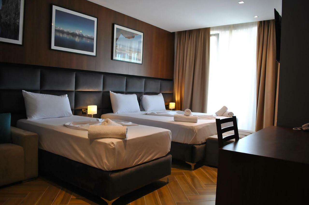 Twin Towers Hotel City & Beach Resort Shengjin Exterior photo